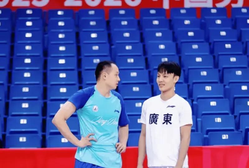 广东逆转青岛！王洪泽大爆发，麦考尔43分强势救主，三少折返跑！